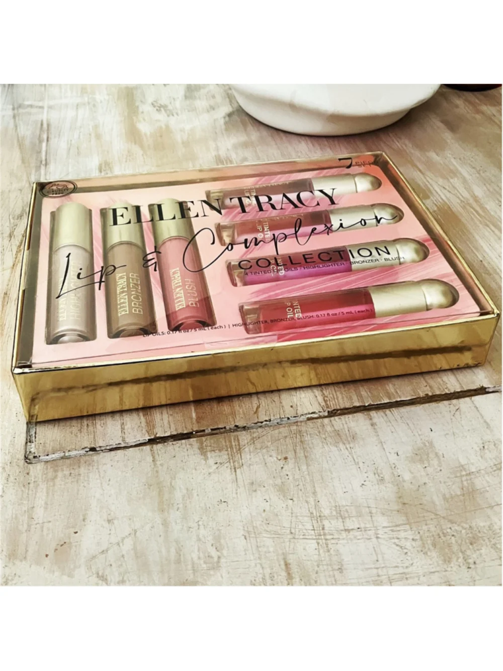 Ellen Tracy new box